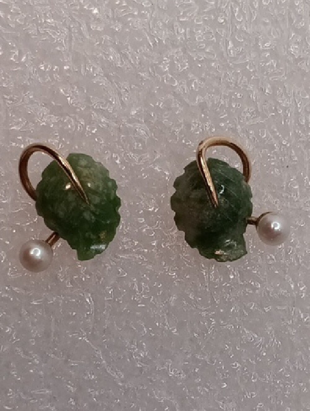 Green Jade Leaf Pearl Accent Pierced Earrings Vintage